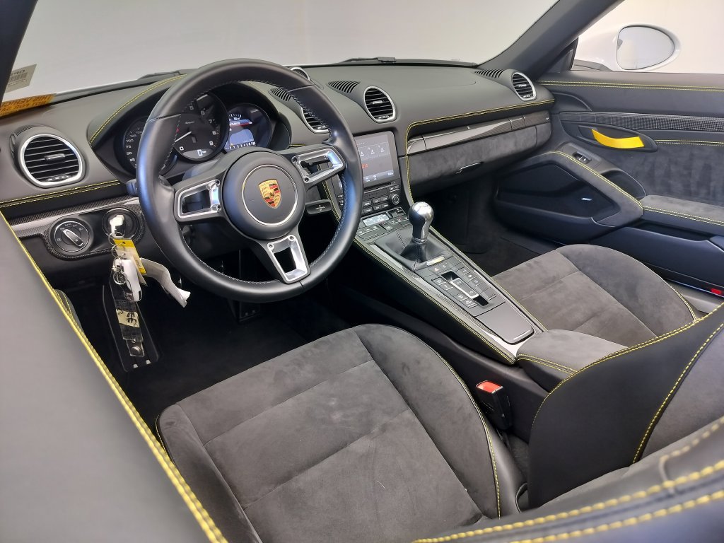 Certified 2020 Porsche 718 Boxster Spyder RWD image 4