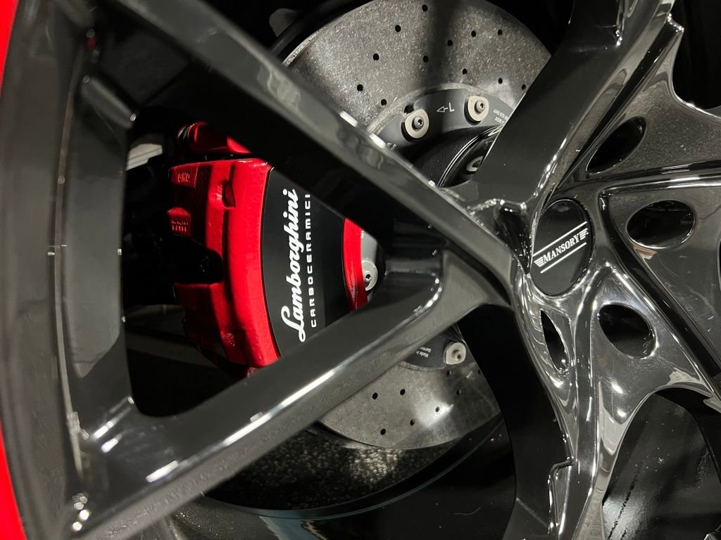 Used 2019 Lamborghini Urus image 10