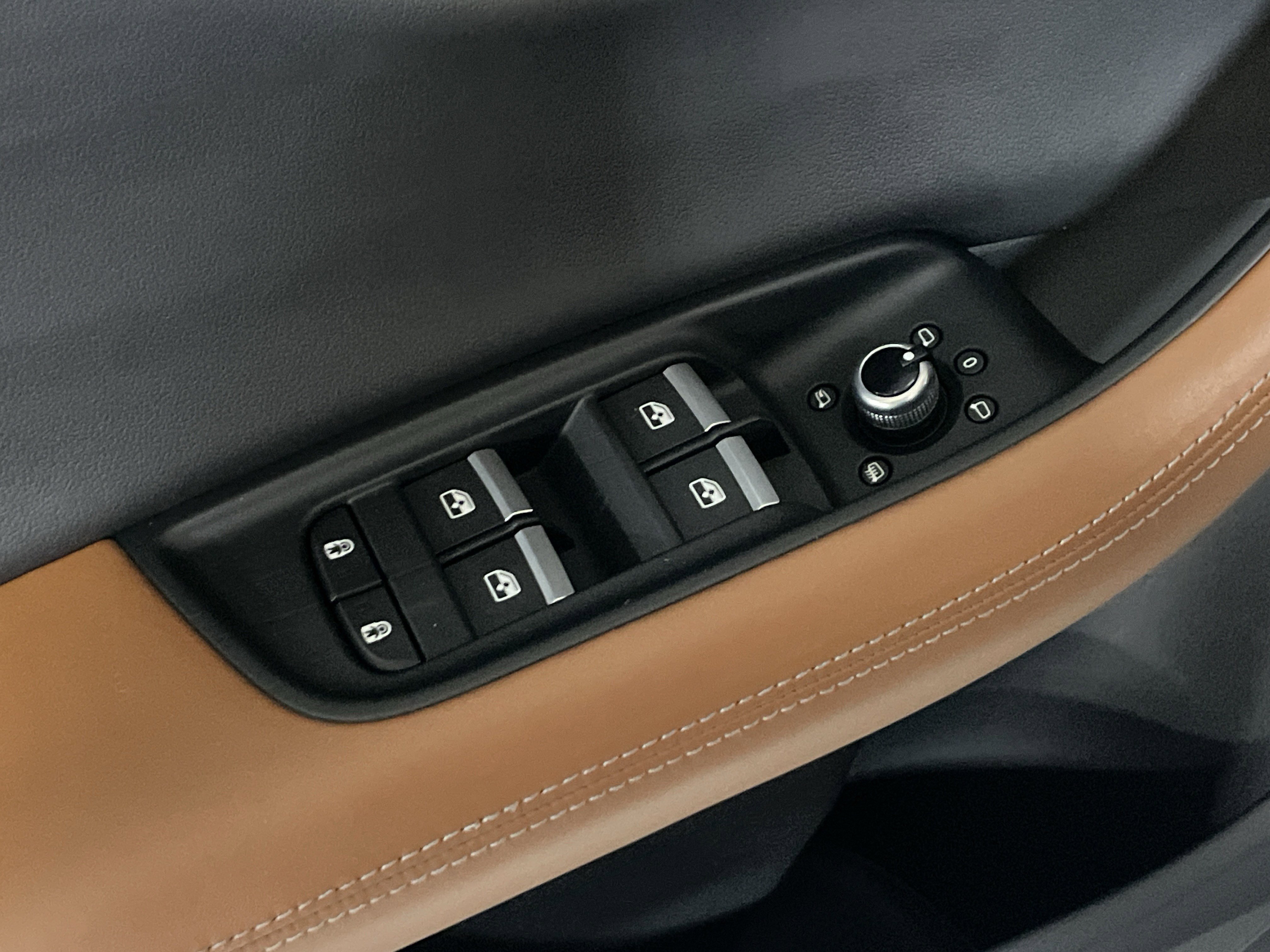 Used 2025 Audi Q7 3.0T Prestige image 15