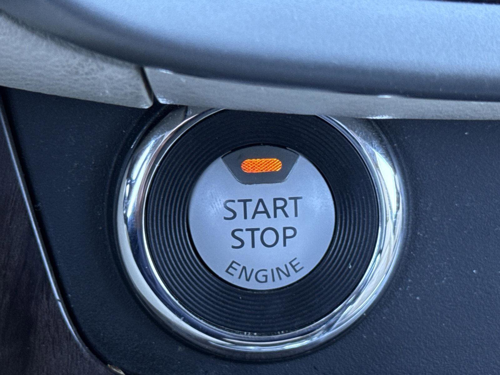 Used 2022 Nissan Murano Platinum w/ Cargo Package image 16