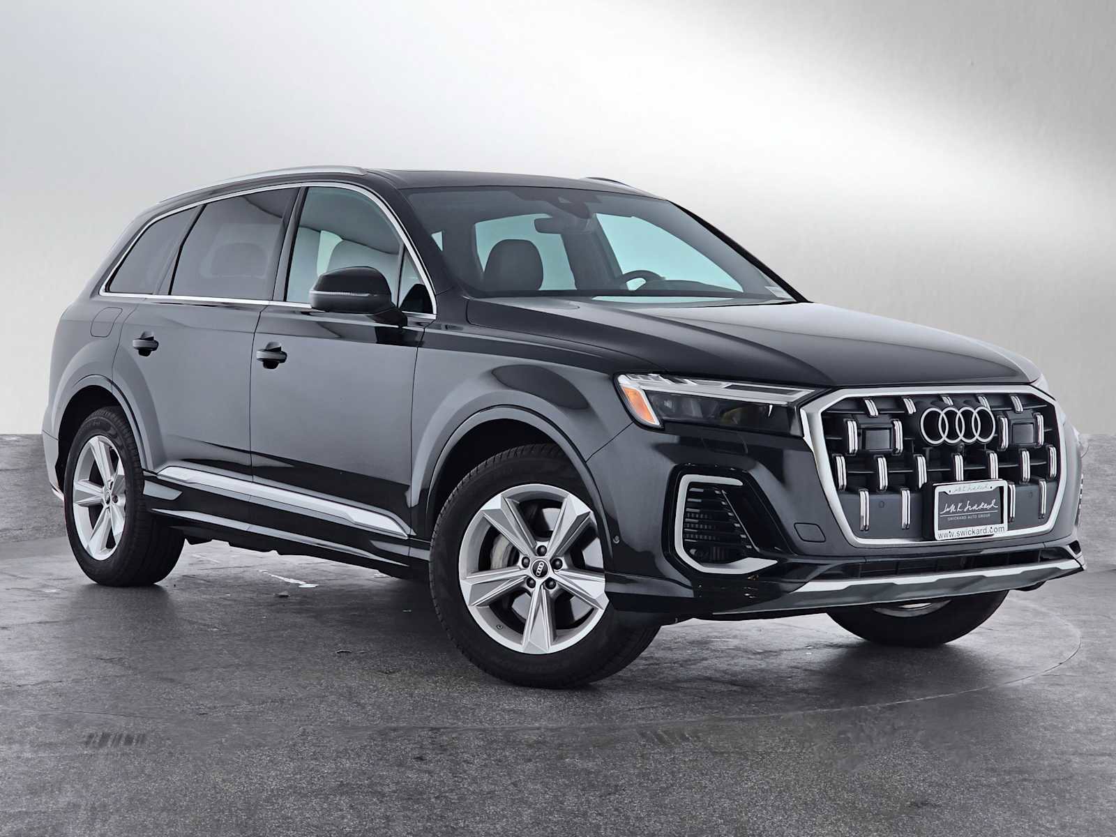 Used 2025 Audi Q7 3.0T Premium w/ Convenience Package