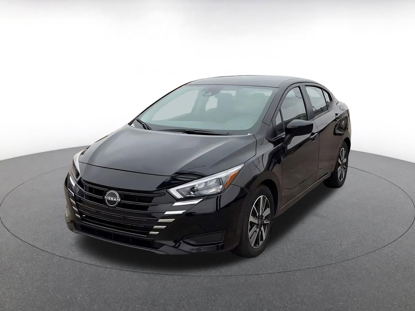 Used 2025 Nissan Versa SV image 5