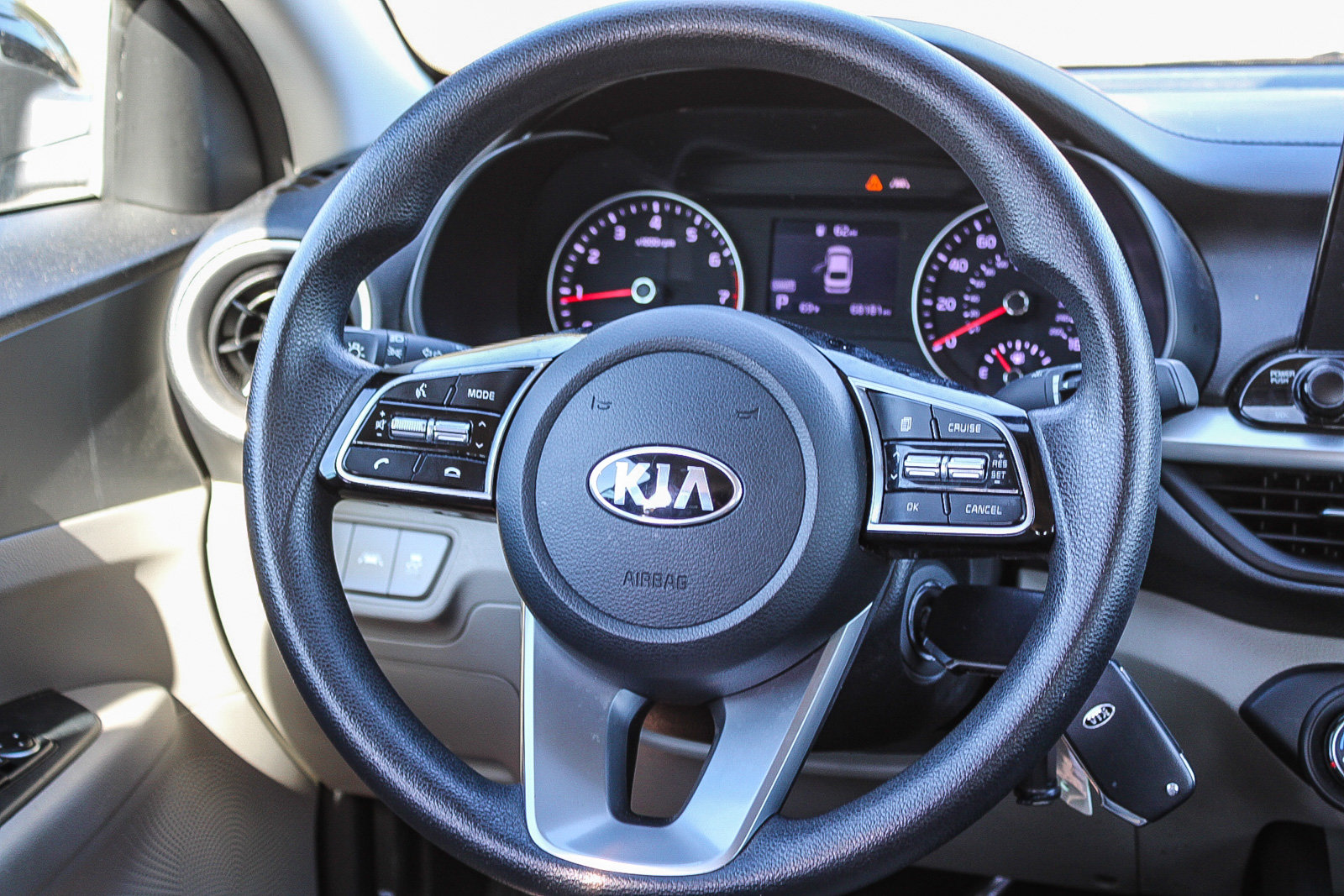 Used 2020 Kia Forte LXS FWD image 17