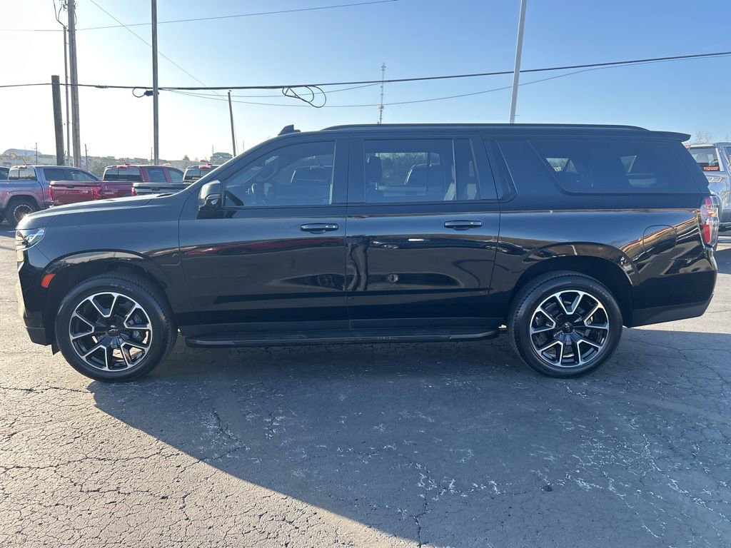 Used 2022 Chevrolet Suburban RST w/ Luxury Package image 8