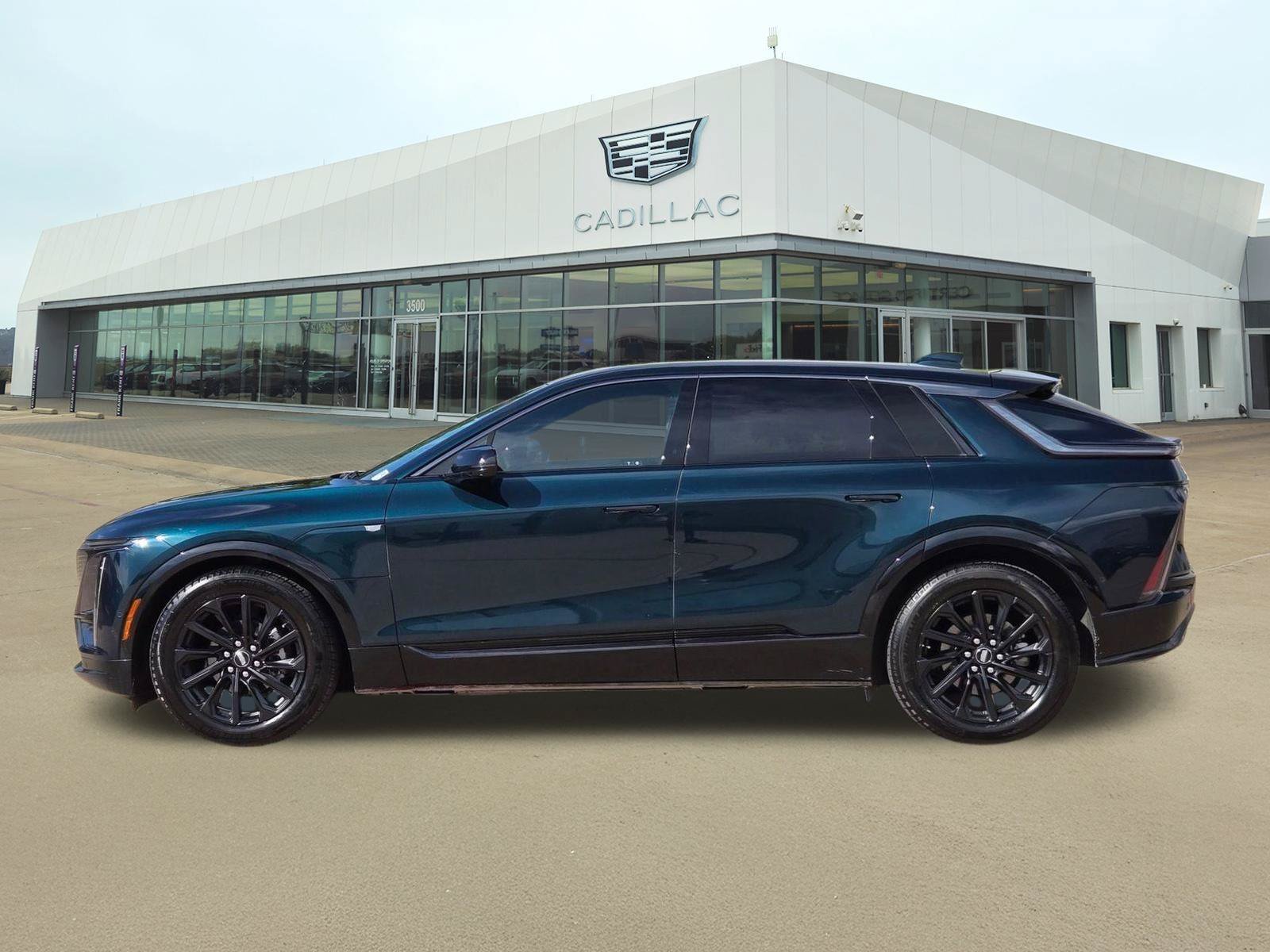 Certified 2024 Cadillac Lyriq Sport RWD image 3