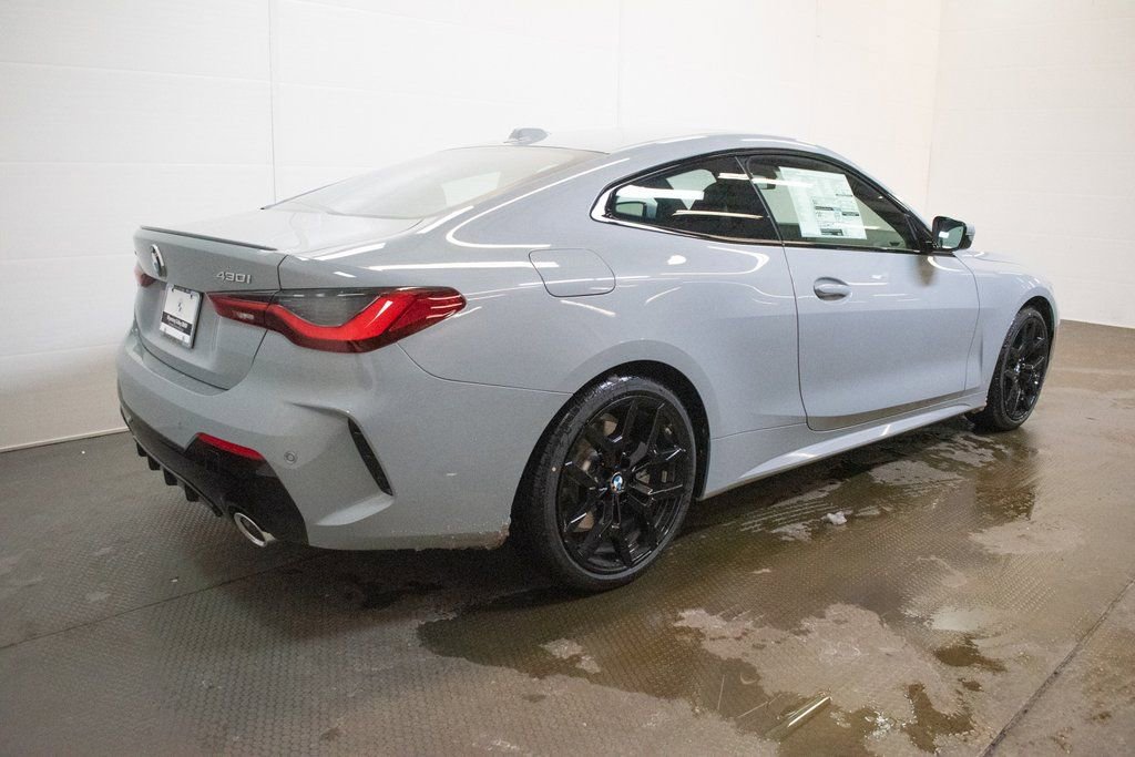 New 2026 BMW 430i xDrive Coupe w/ M Sport Package AWD/4WD image 4