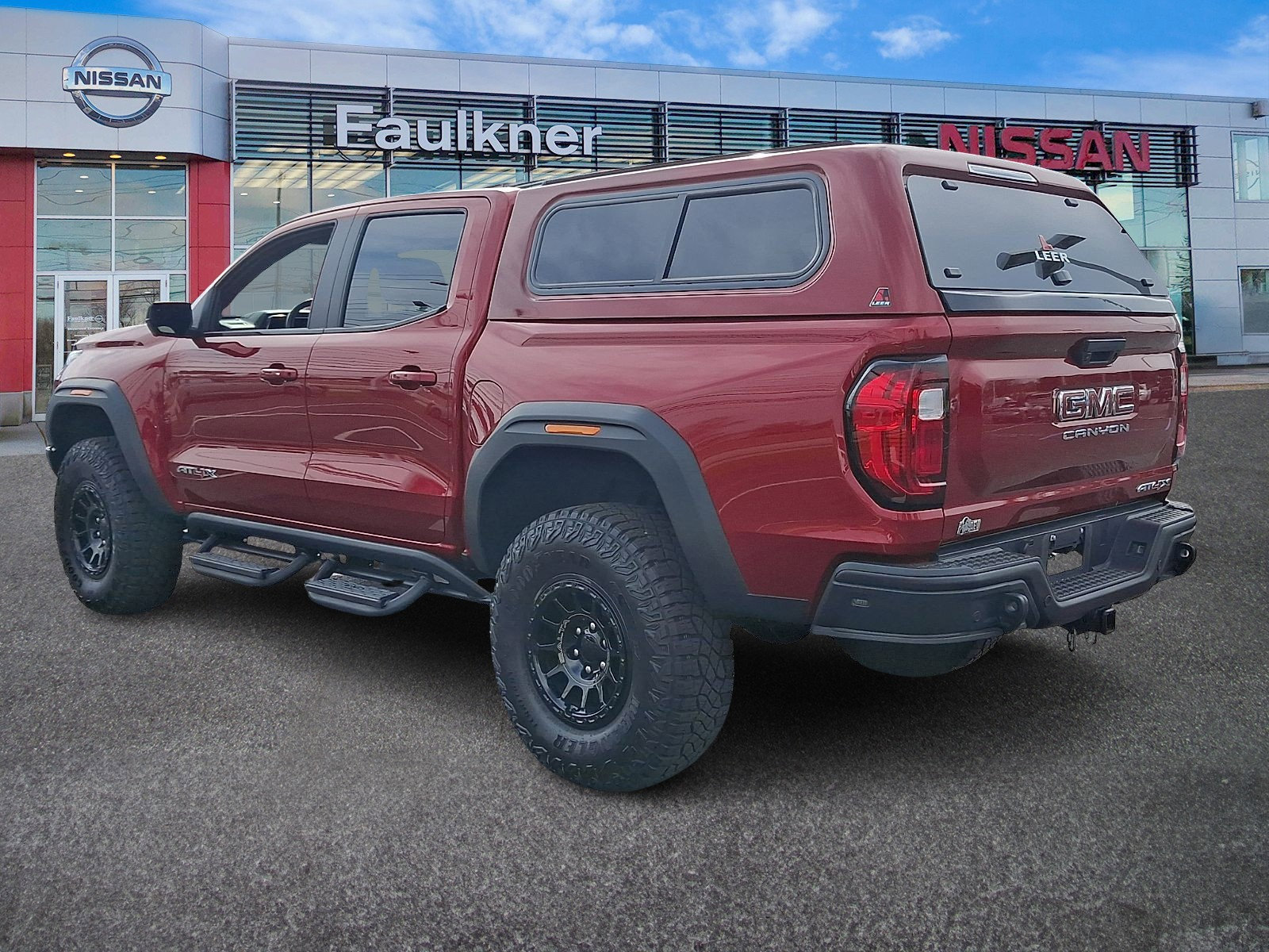 Used 2024 GMC Canyon AT4X w/ AT4X AEV Edition AWD/4WD image 4