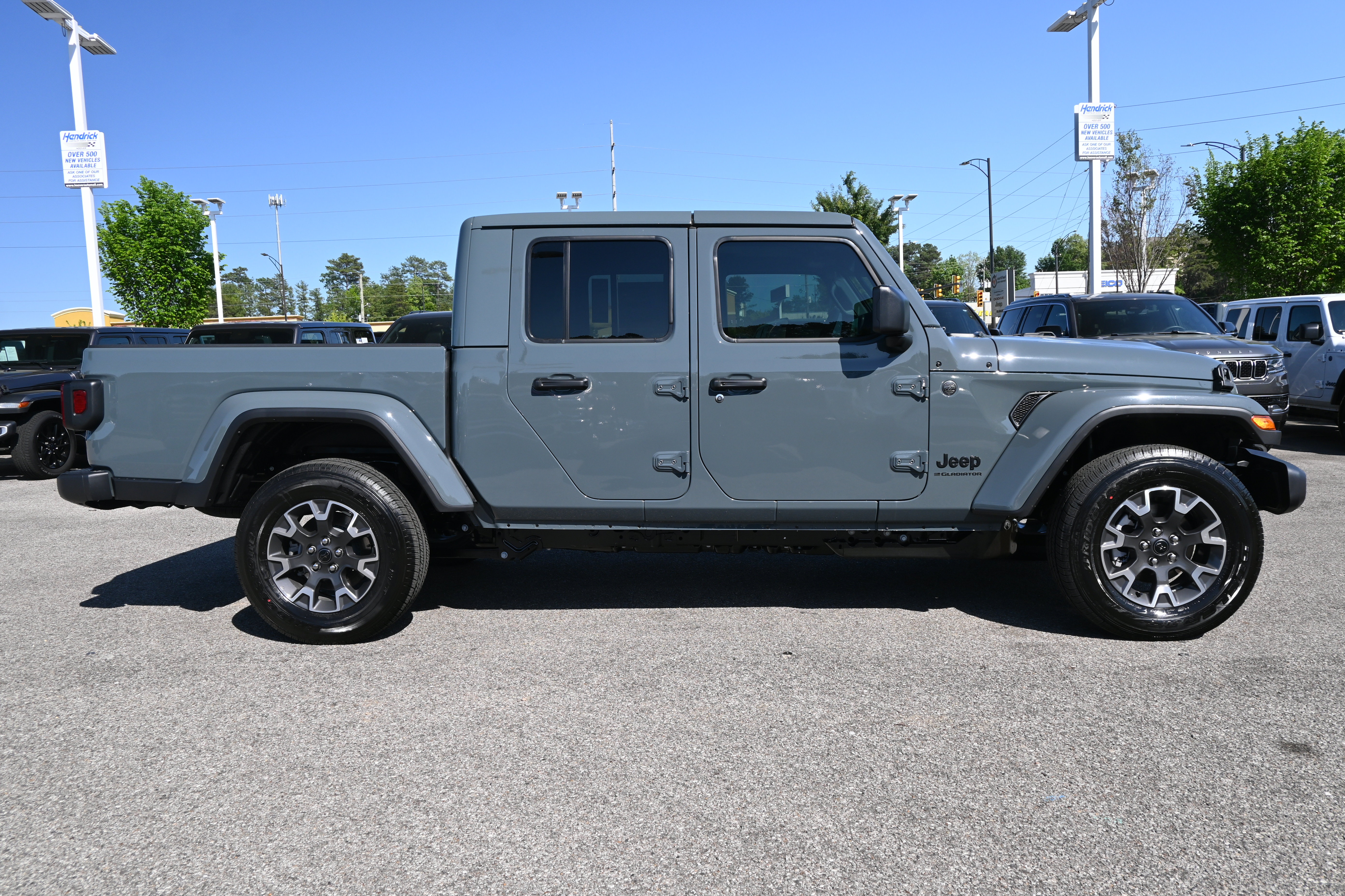 New 2026 Jeep Gladiator Sport AWD/4WD image 11