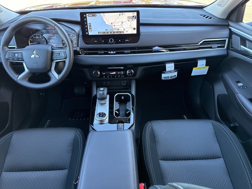 New 2025 Mitsubishi Outlander ES image 21