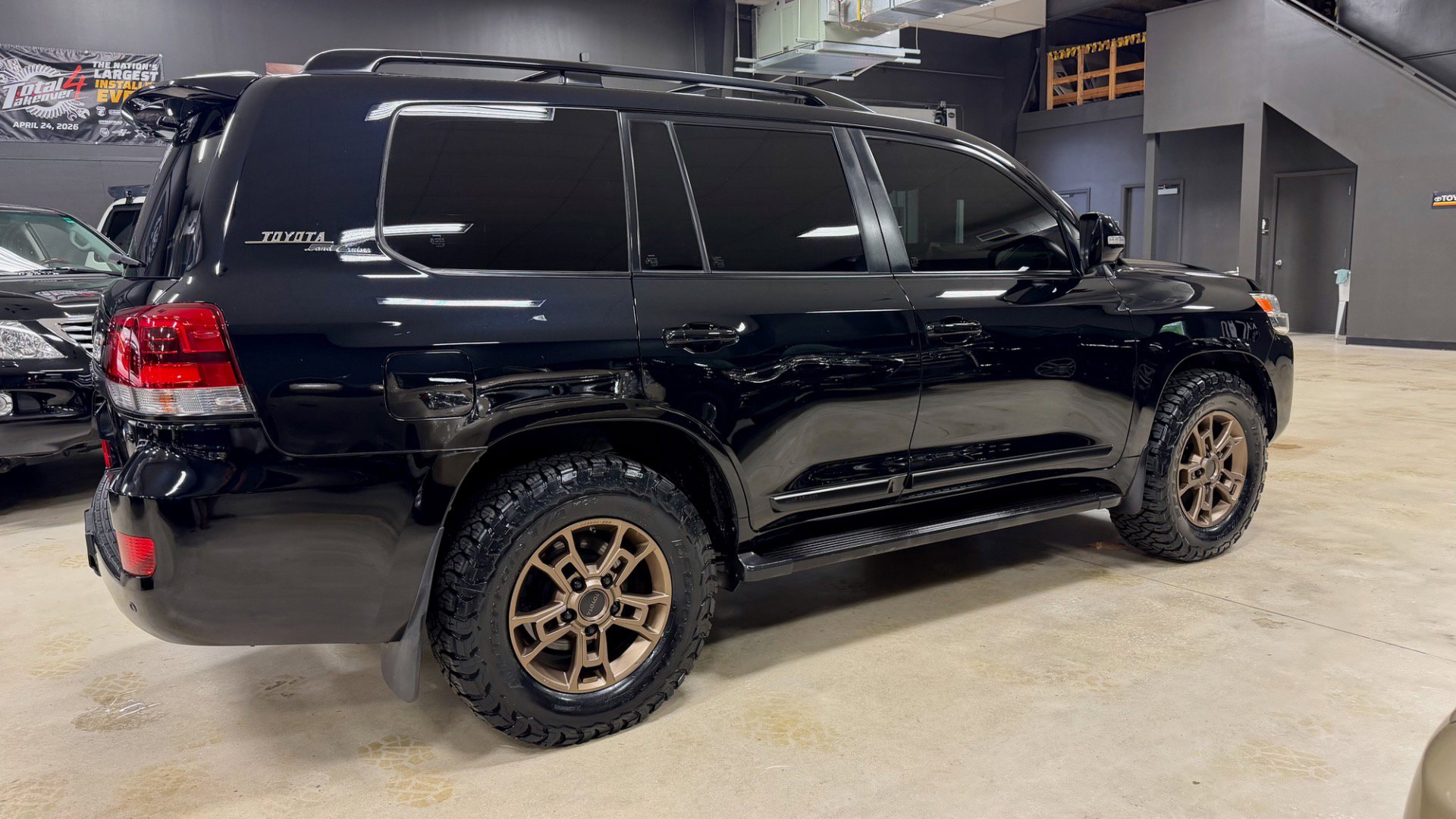 Used 2018 Toyota Land Cruiser w/ Carpet Mat Package AWD/4WD image 9