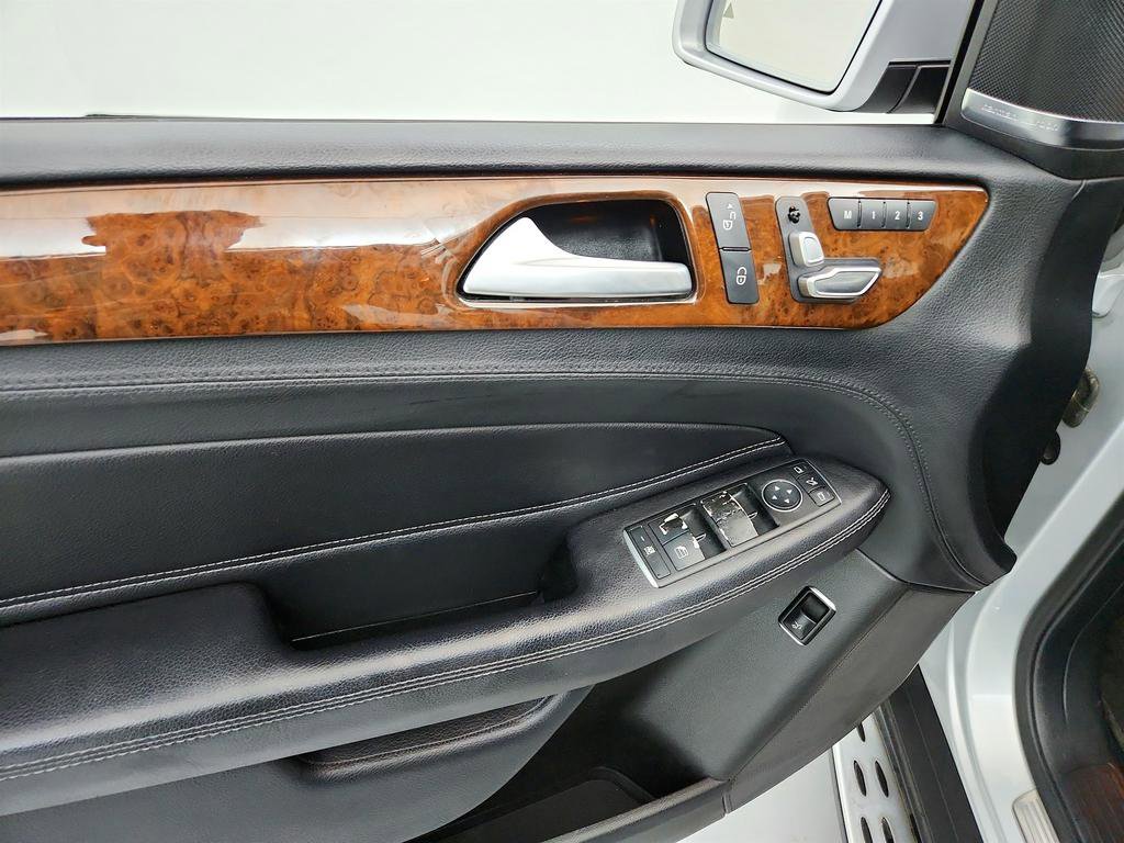 Used 2016 Mercedes-Benz GLE 400 4MATIC w/ Driver Assistance Package image 22