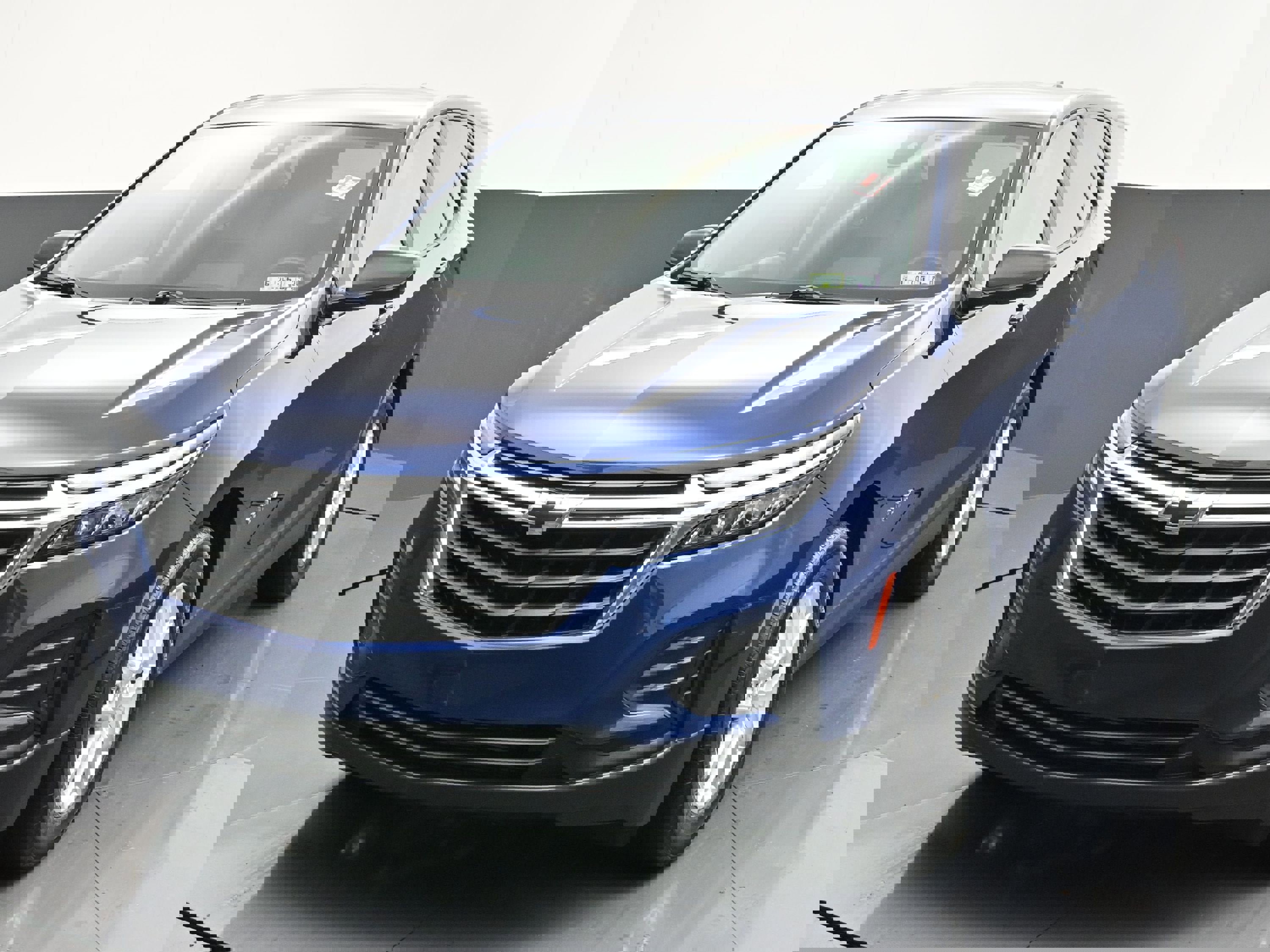 Used 2022 Chevrolet Equinox LS w/ LS Convenience Package image 3