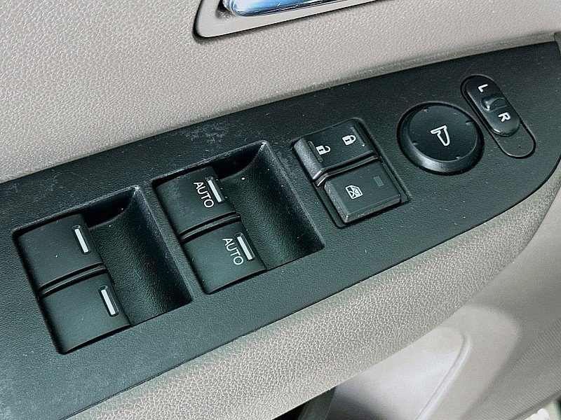 Used 2016 Honda Odyssey SE image 18
