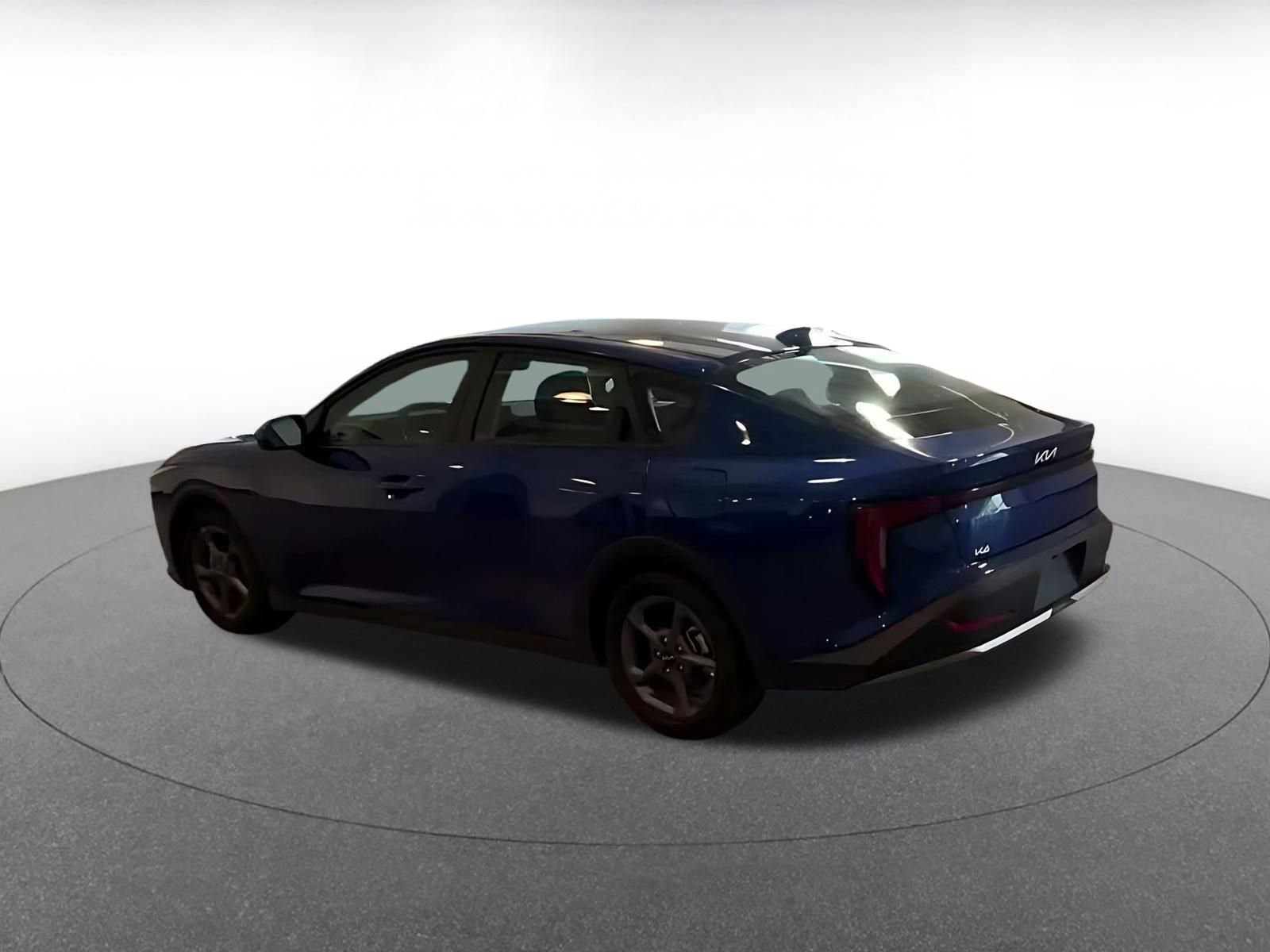 Used 2025 Kia K4 FWD image 9