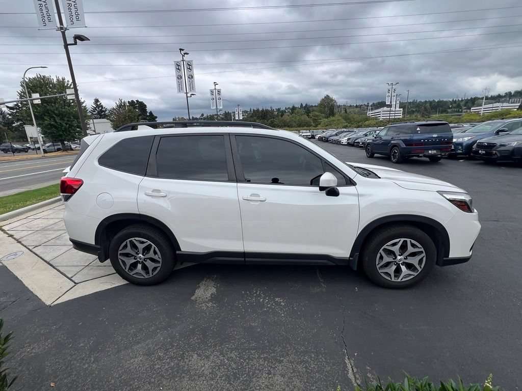 Used 2021 Subaru Forester Premium w/ Popular Package #1 AWD/4WD image 6