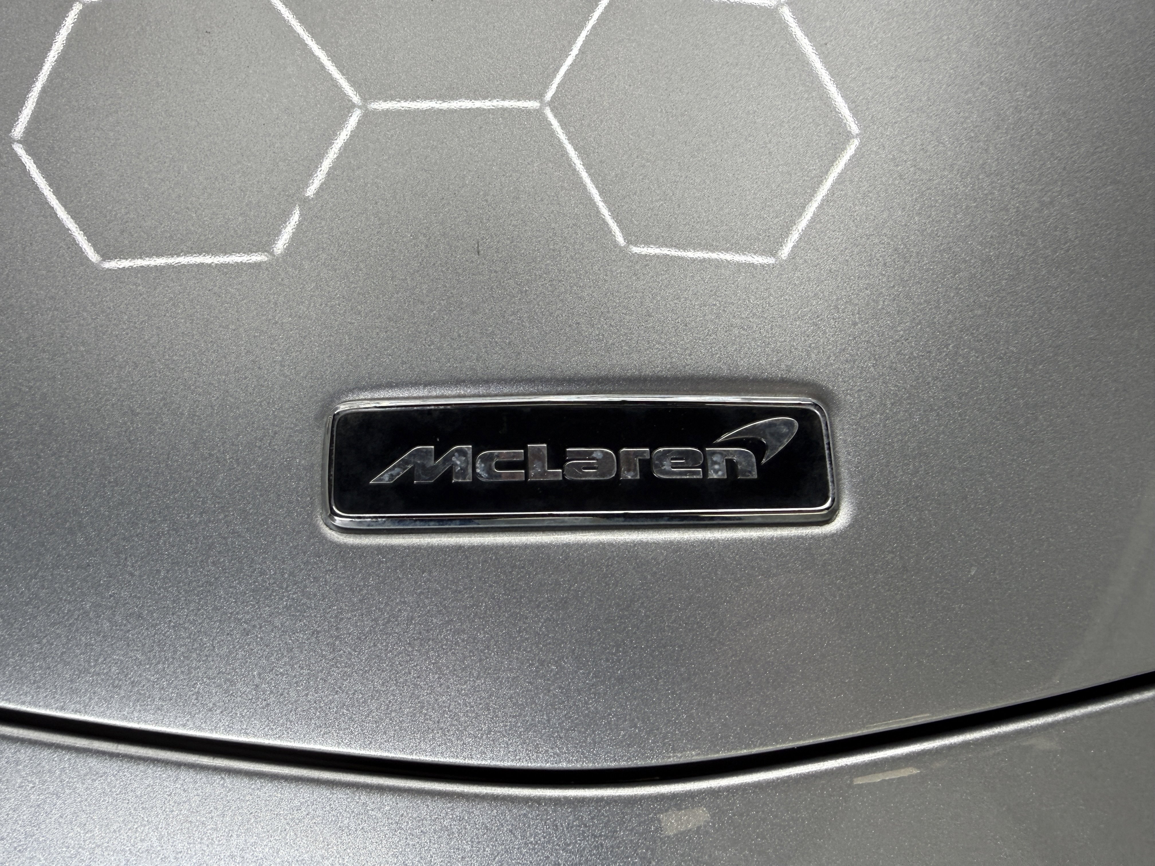 Used 2023 McLaren Artura image 13