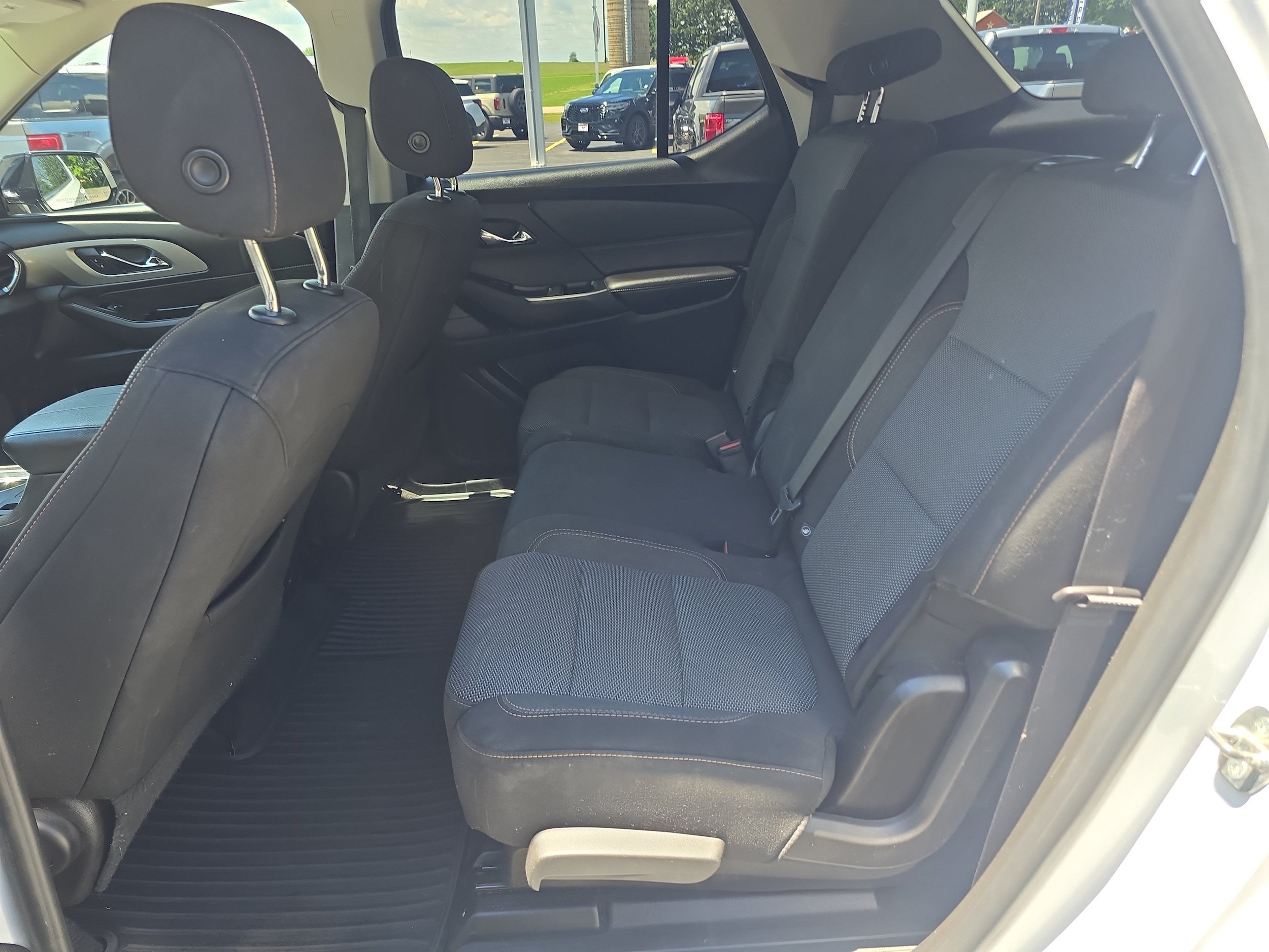 Used 2018 Chevrolet Traverse LS w/ LPO, Blackout Package FWD image 16