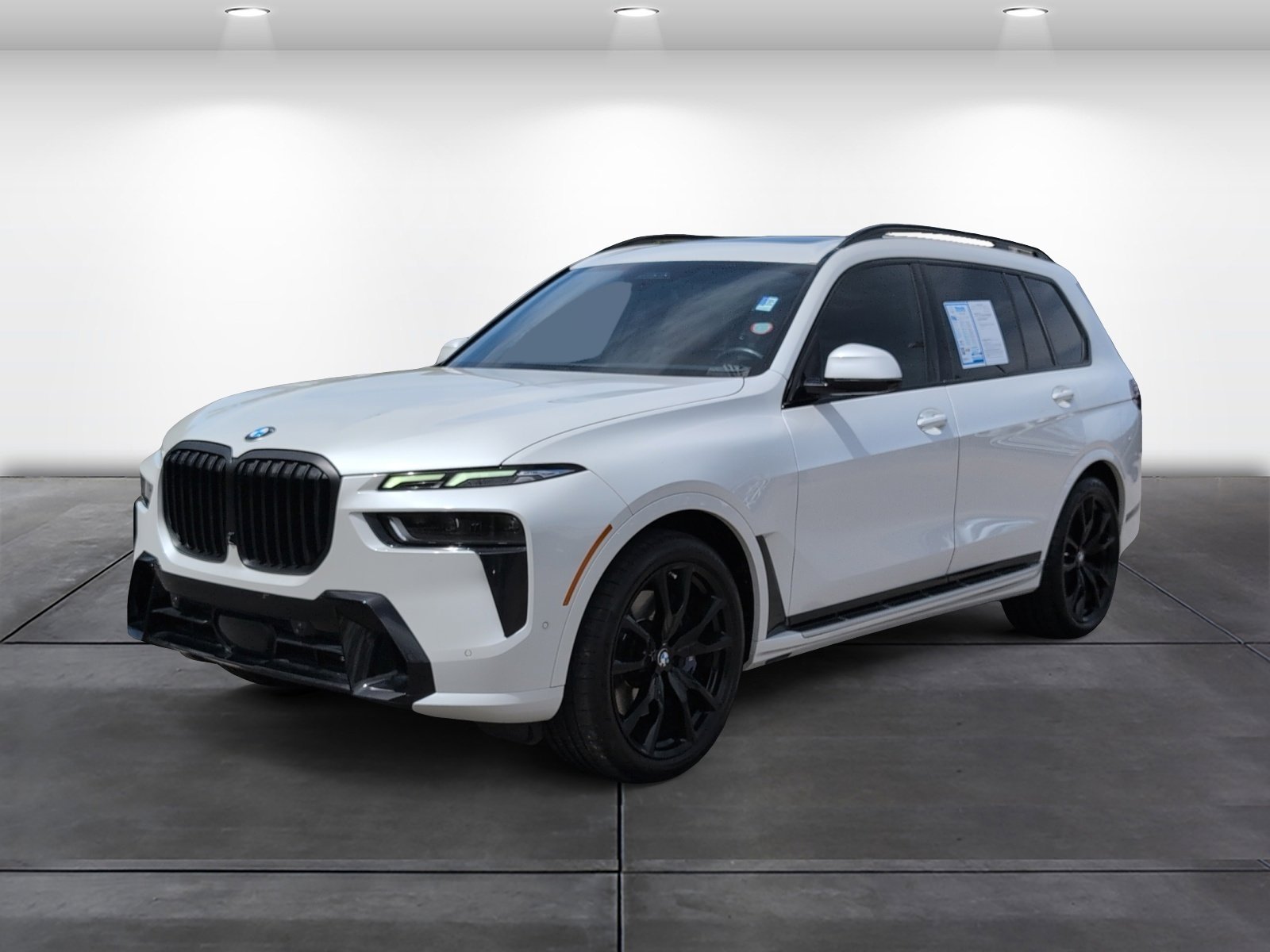 Used 2024 BMW X7 xDrive40i w/ Executive Package image 4