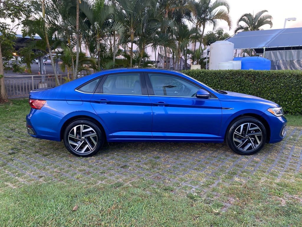 Used 2024 Volkswagen Jetta SEL image 8