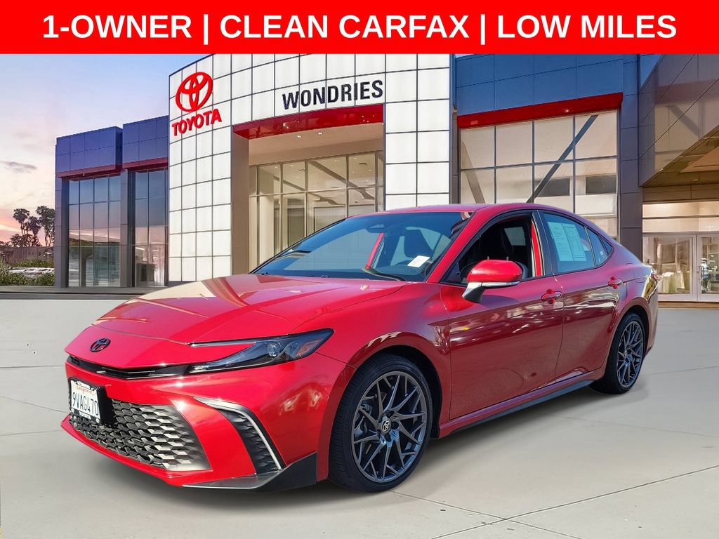 Used 2025 Toyota Camry SE FWD image 2