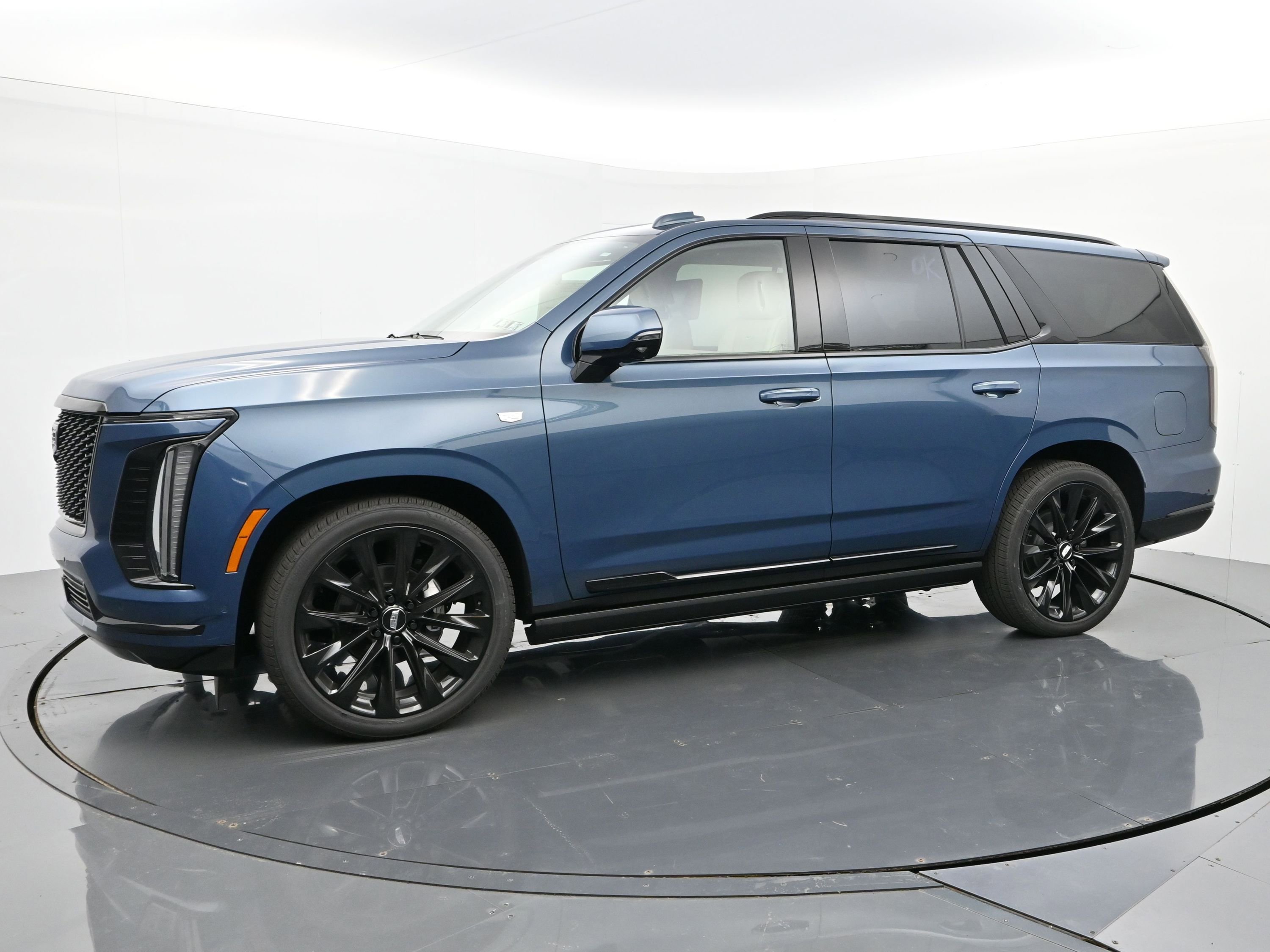 New 2026 Cadillac Escalade Platinum Sport w/ LPO, ONYX Package image 2