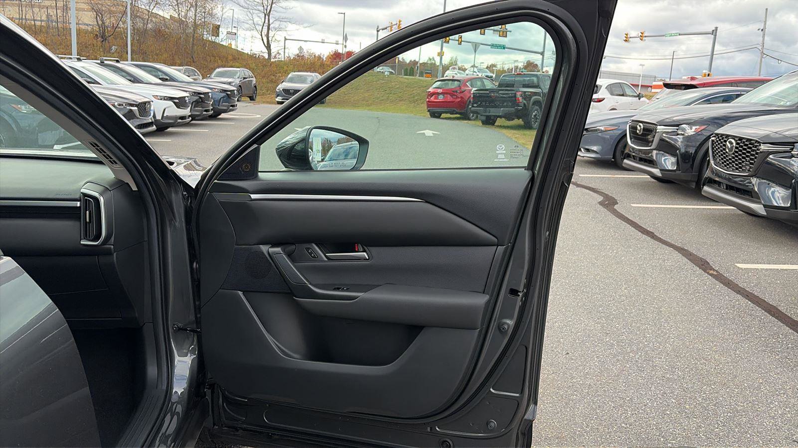 New 2025 MAZDA CX-50 2.5 Hybrid w/ Preferred Pkg image 30