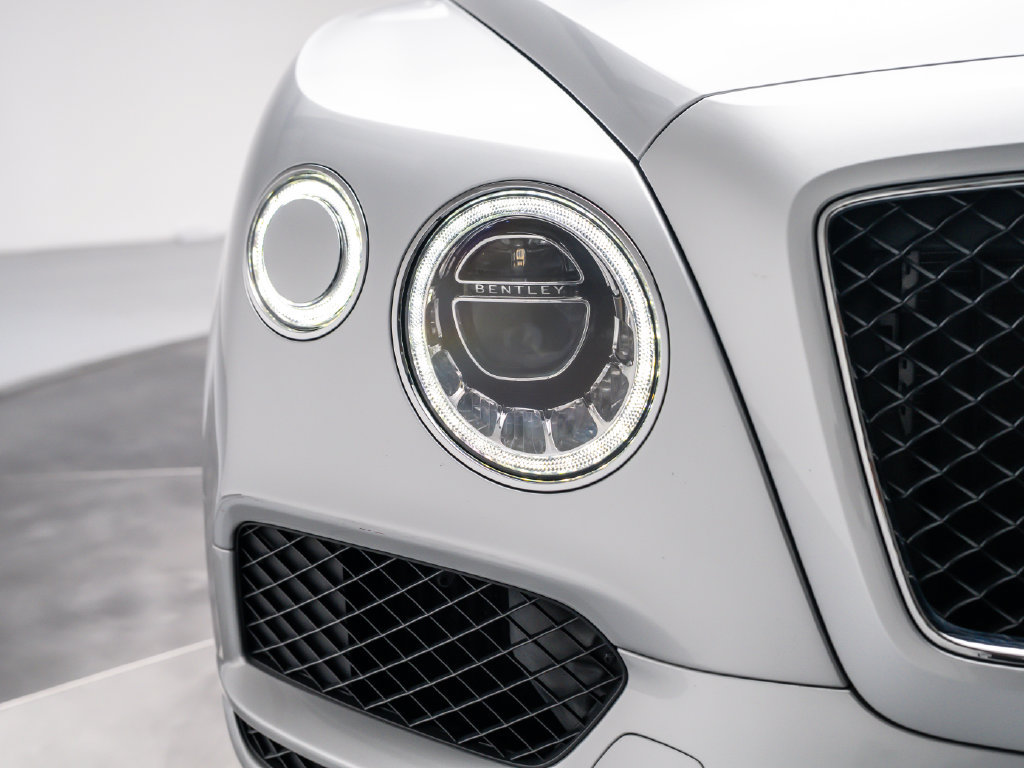 Used 2019 Bentley Bentayga AWD/4WD image 11