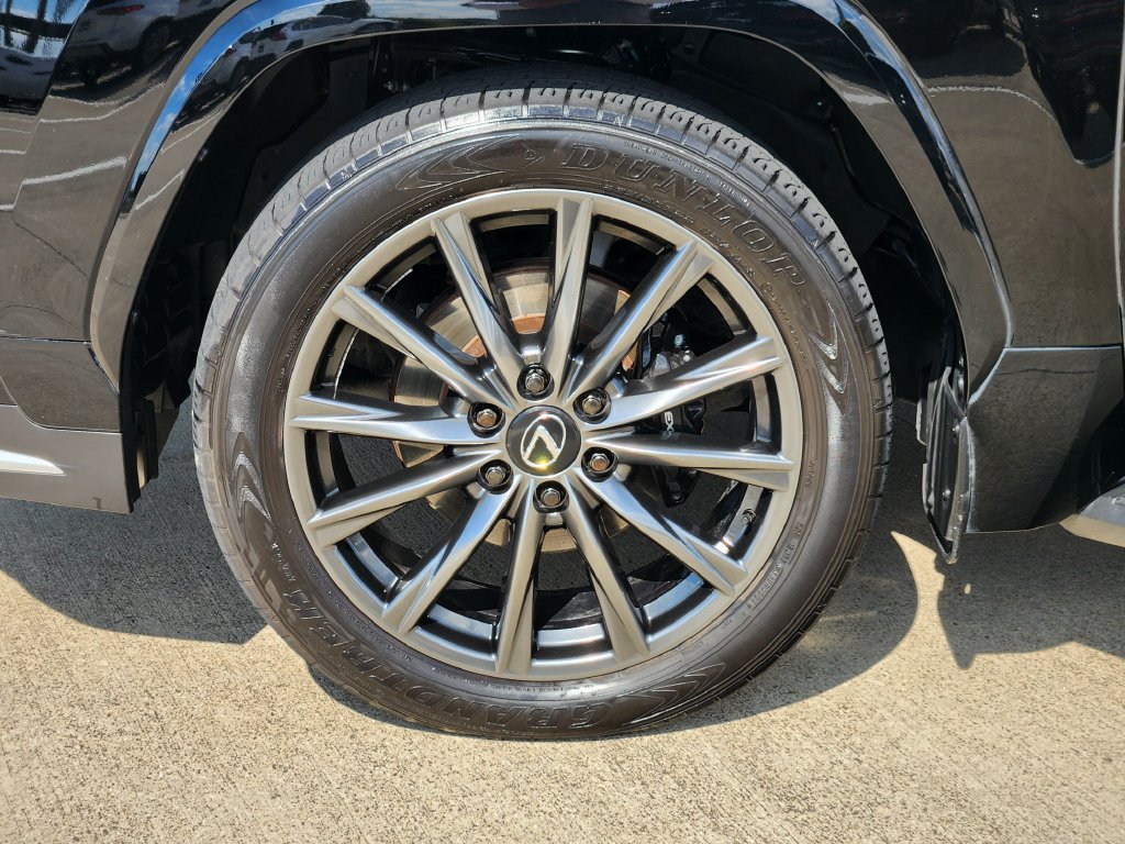 Certified 2024 Lexus LX 600 F Sport AWD/4WD image 10