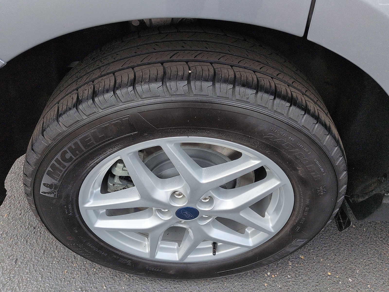 Used 2022 Ford Edge SEL w/ Convenience Package AWD/4WD image 9