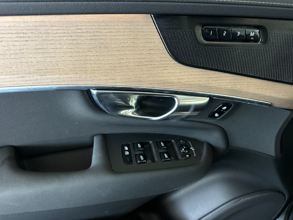 Certified 2026 Volvo XC90 B6 Plus AWD/4WD image 10