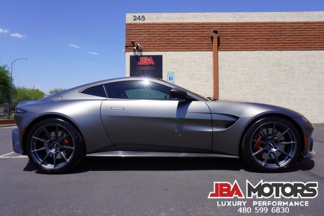 Used 2021 Aston Martin V8 Vantage Coupe image 10