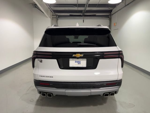 Used 2026 Chevrolet Traverse LT w/ Driver Confidence Package FWD image 6