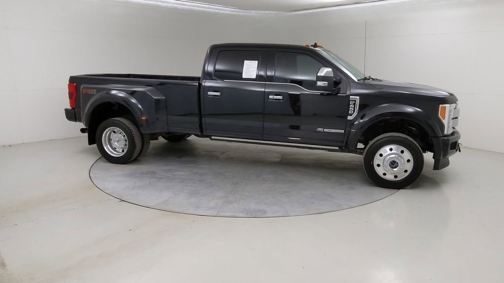 Certified 2019 Ford F450 Platinum w/ Platinum Ultimate Package image 13