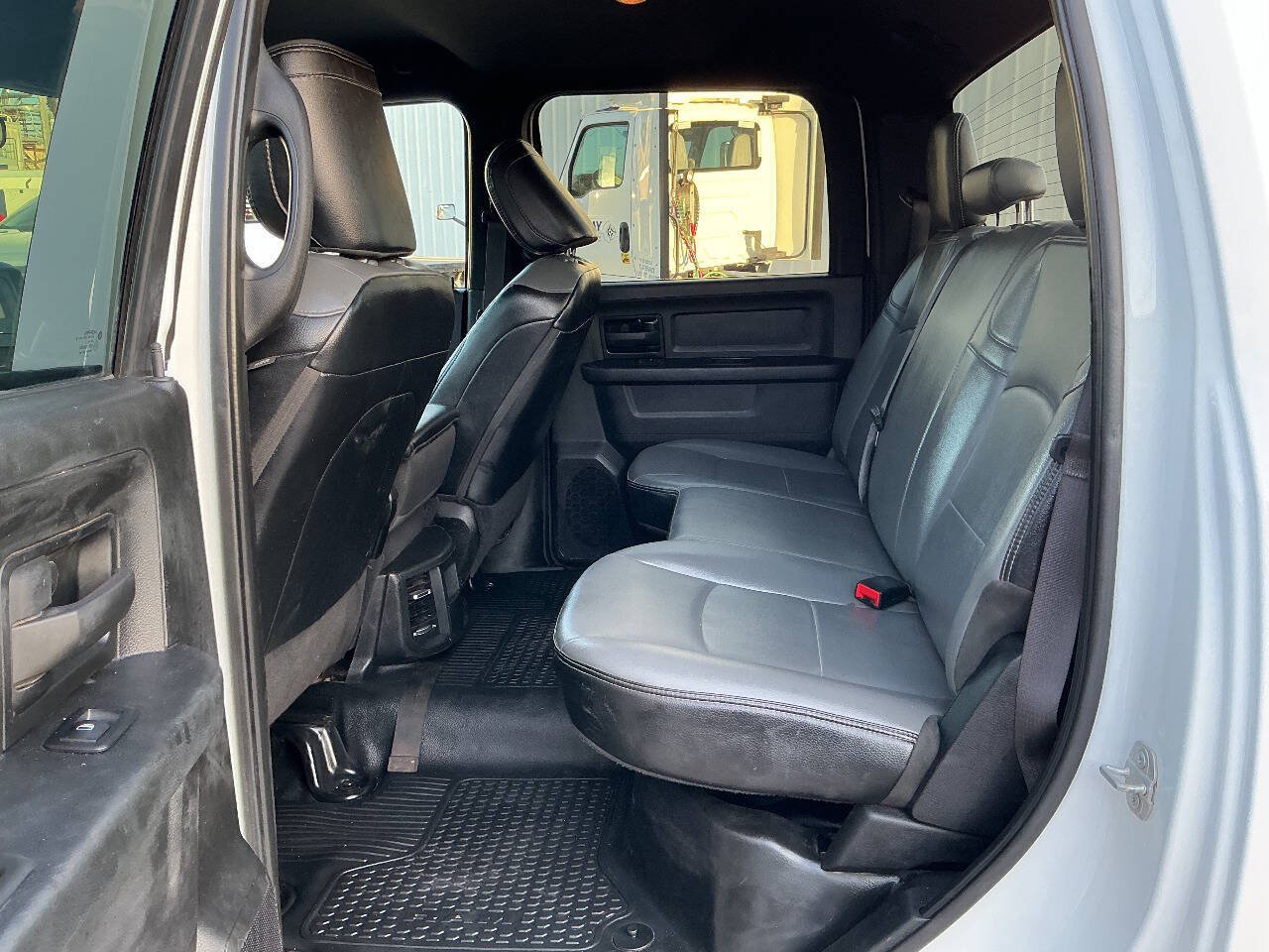 Used 2022 RAM 2500 Tradesman w/ Chrome Appearance Group AWD/4WD image 20