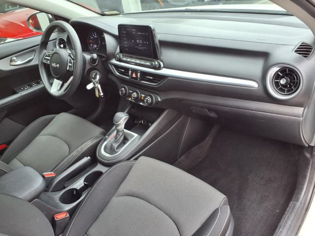 Used 2024 Kia Forte LXS w/ LXS Technology Package FWD image 27