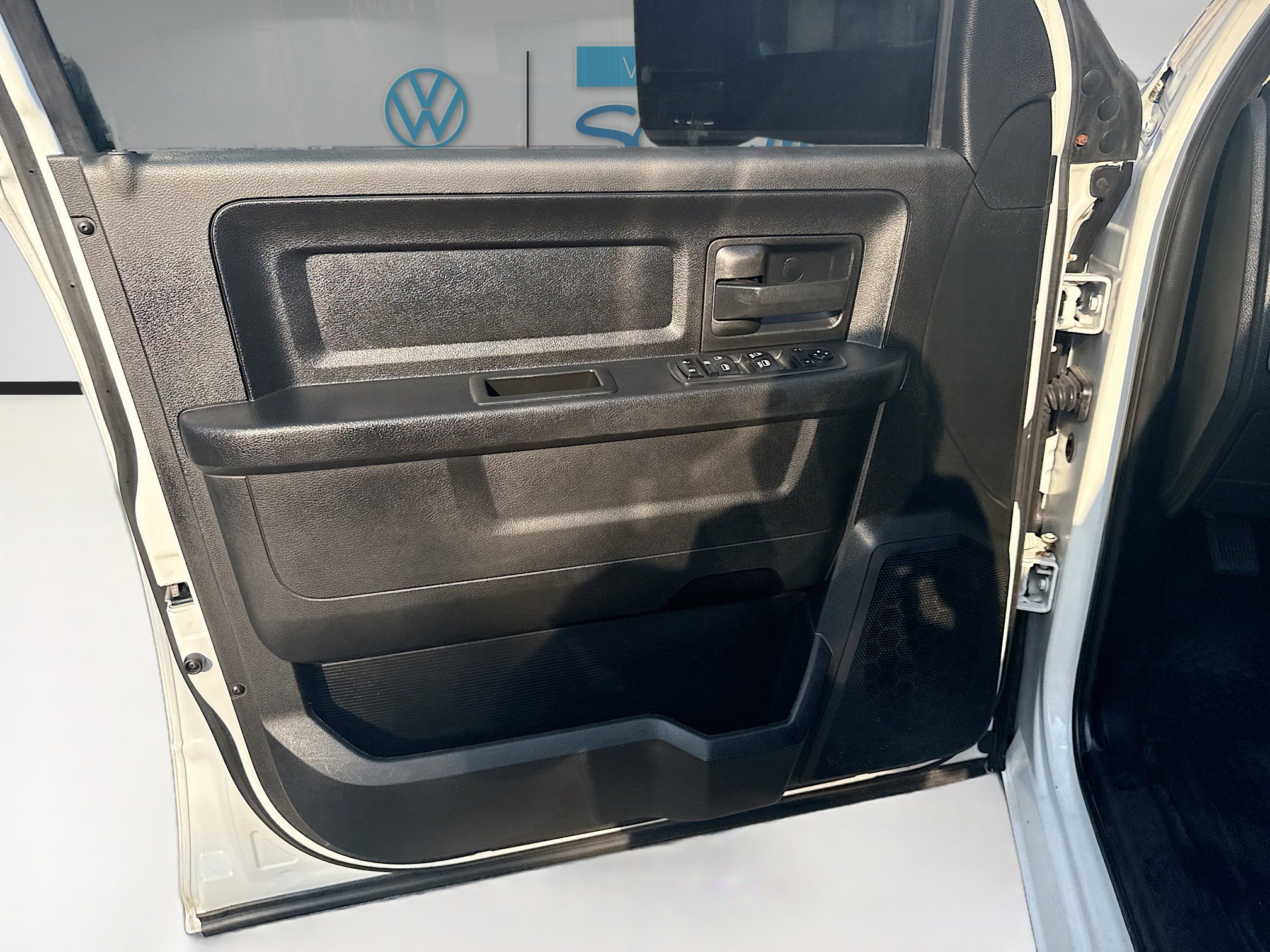 Used 2018 RAM 3500 Tradesman w/ Protection Group image 19