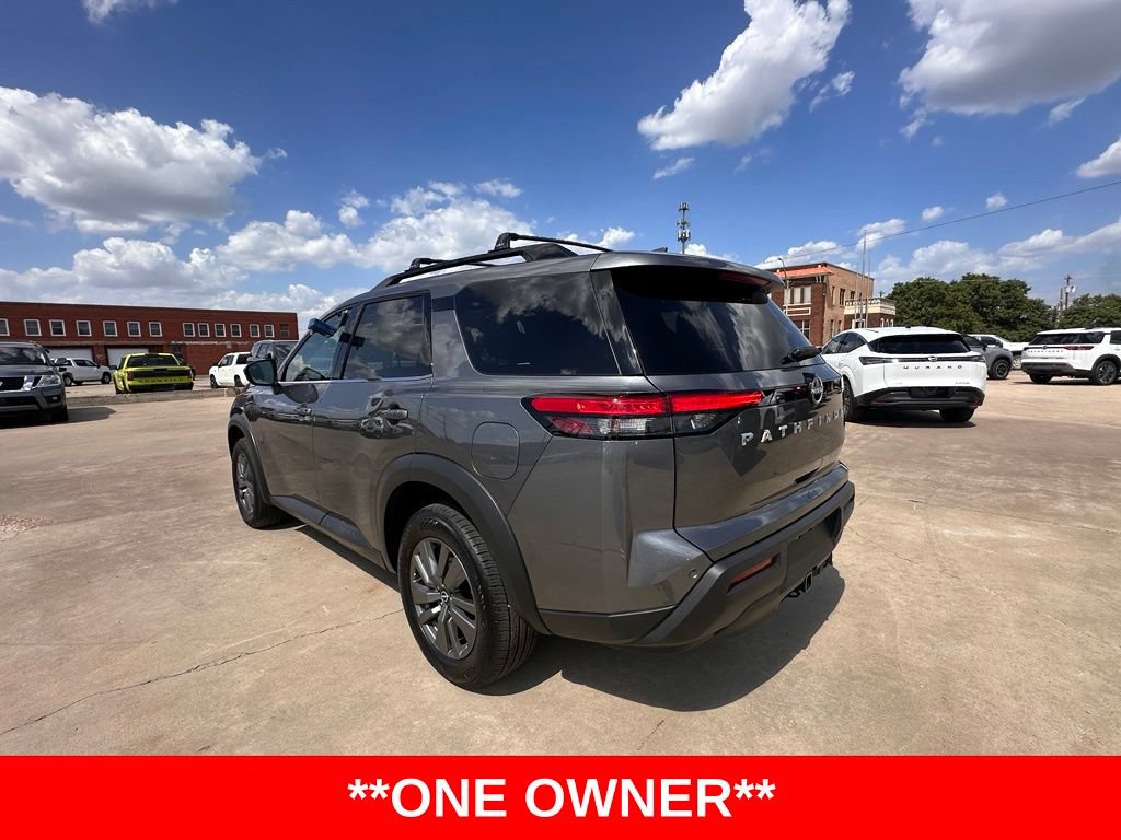 Certified 2025 Nissan Pathfinder SV w/ SV Premium Package FWD image 3