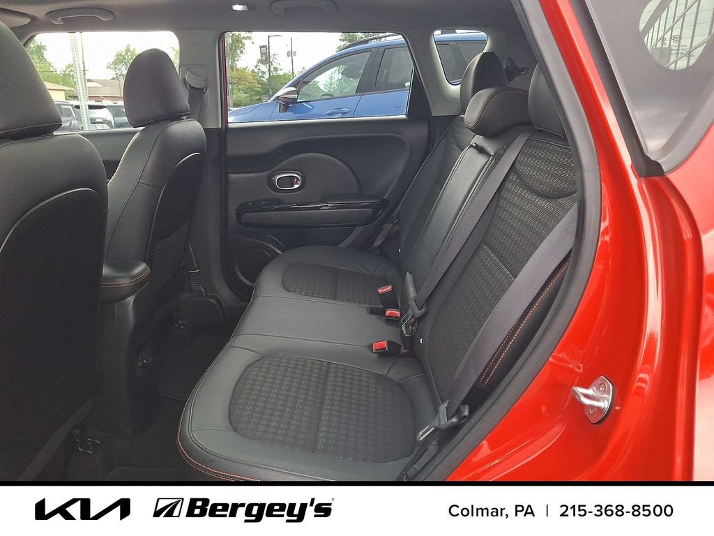 Used 2017 Kia Soul ! w/ Tech Package FWD image 12