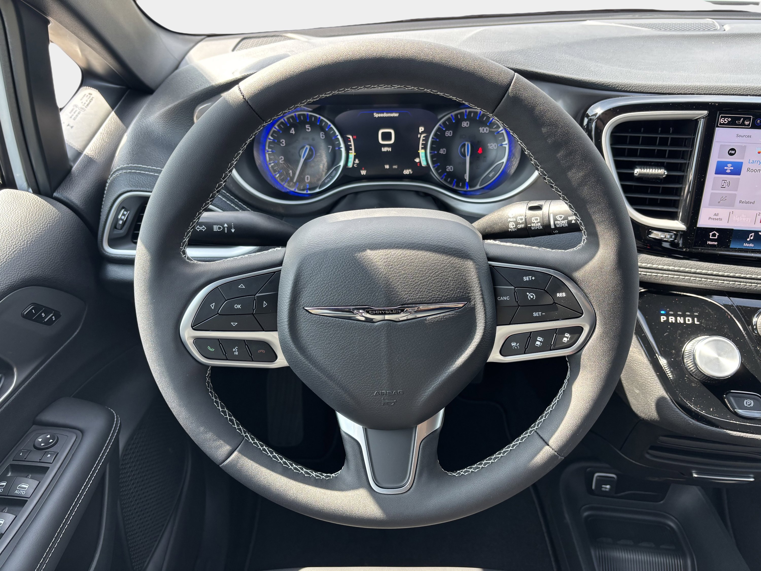New 2026 Chrysler Pacifica Select image 18