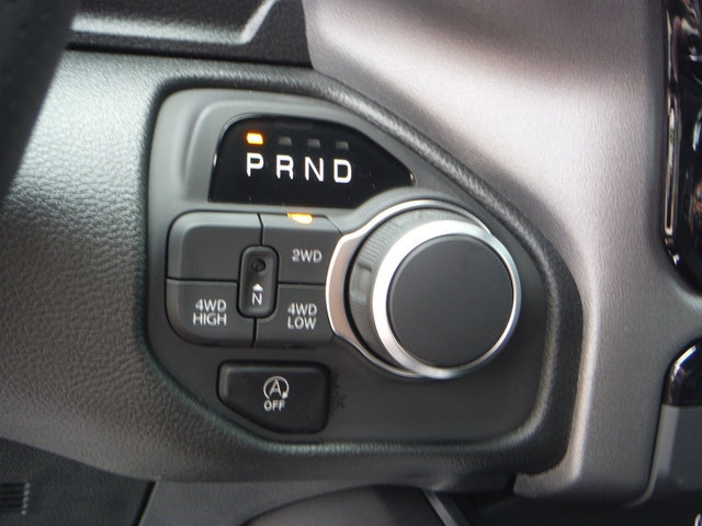 New 2026 RAM 1500 Express AWD/4WD image 25