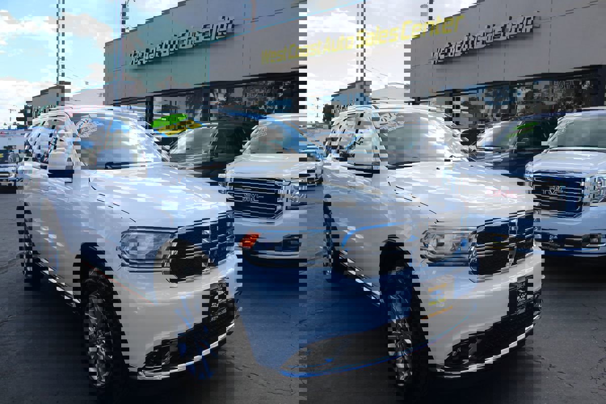 Used 2018 Dodge Durango SXT w/ 3rd Row Seating Group AWD/4WD image 8