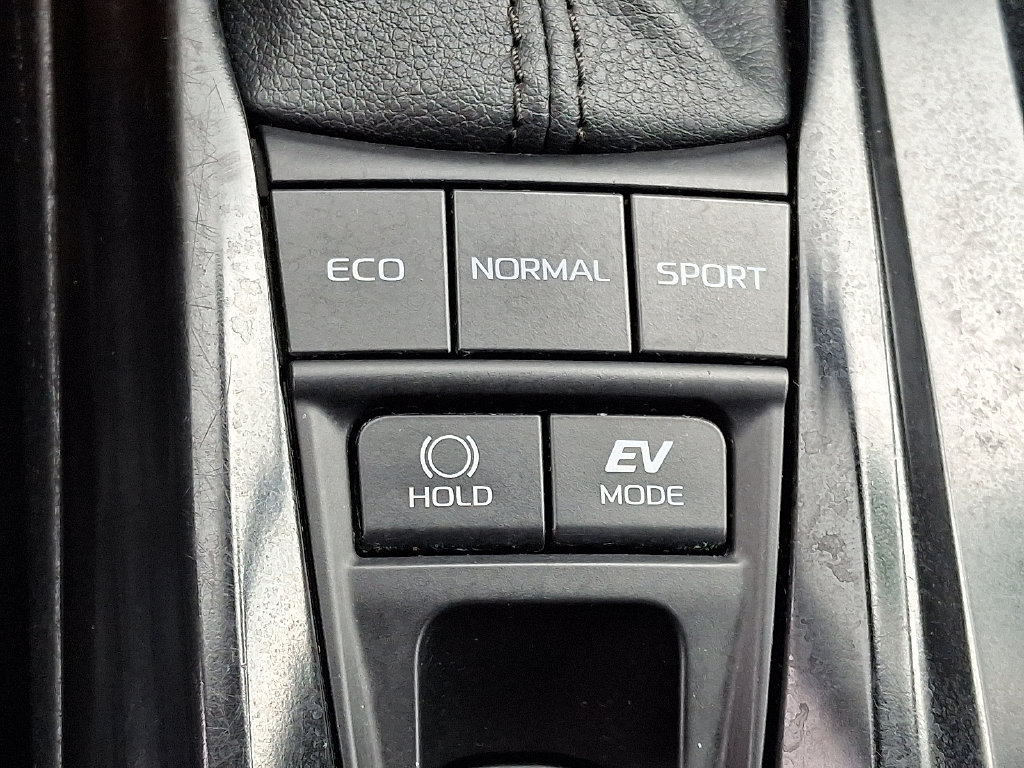 Used 2025 Toyota Camry LE FWD image 23