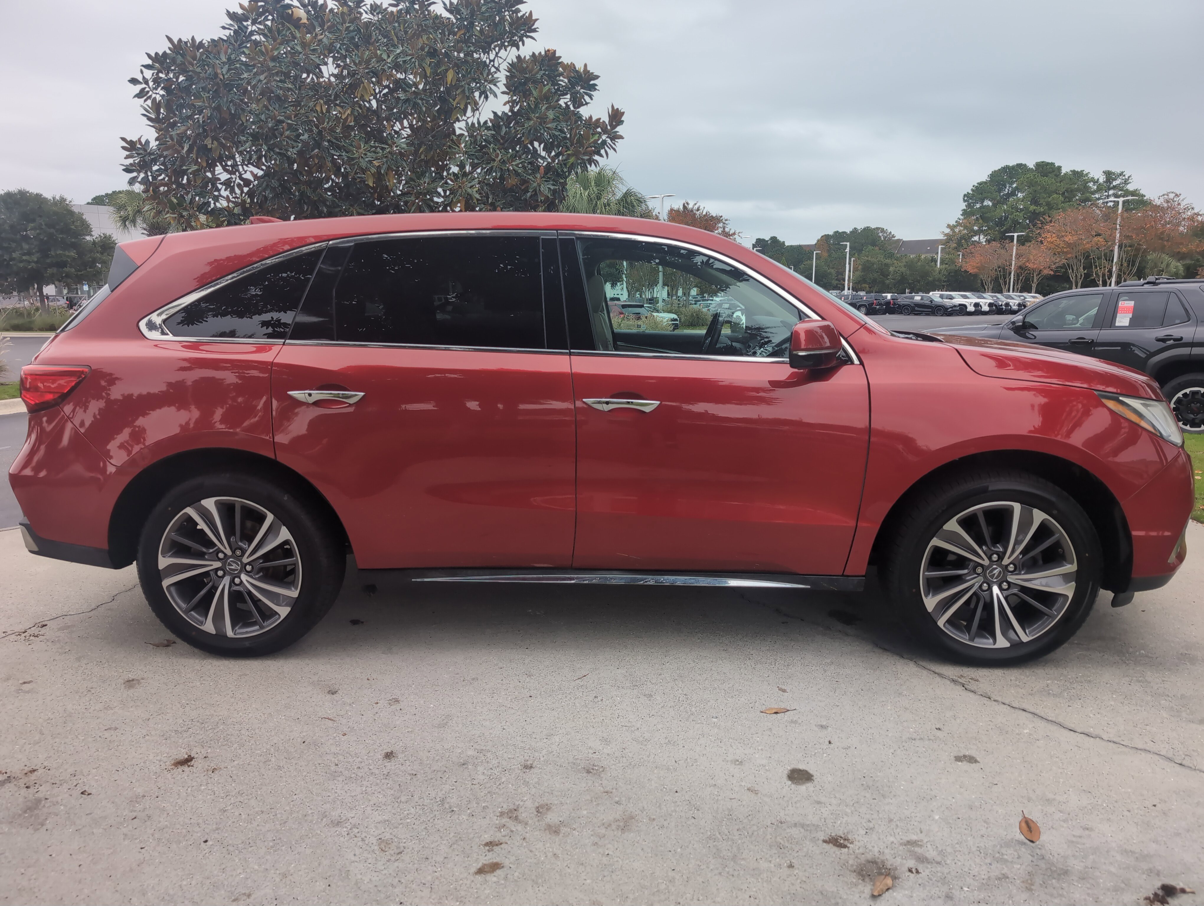 Used 2019 Acura MDX FWD w/ Technology Package image 11
