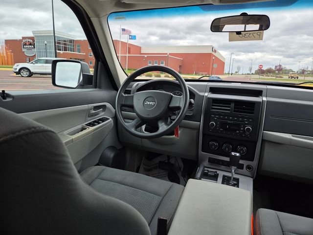 Used 2008 Jeep Liberty Sport w/ Popular Equipment Group AWD/4WD image 40