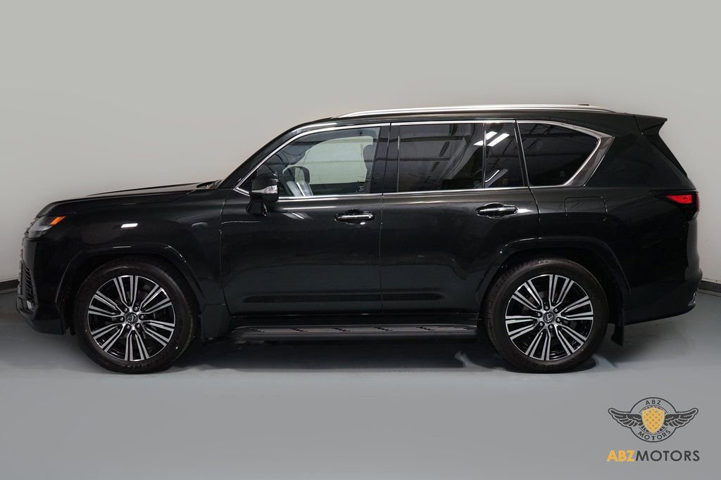 Used 2026 Lexus LX 700h Luxury w/ Accessory Package (Z1) image 5