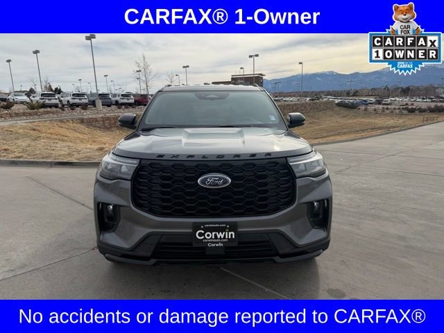 Used 2025 Ford Explorer ST-Line w/ ST-Line Street Pack image 2