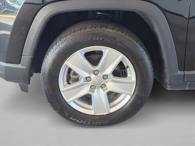 Used 2022 Jeep Compass Latitude w/ Convenience Group AWD/4WD image 21