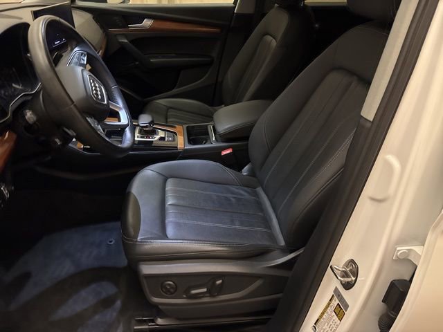 Used 2022 Audi Q5 2.0T Premium w/ Convenience Package image 11