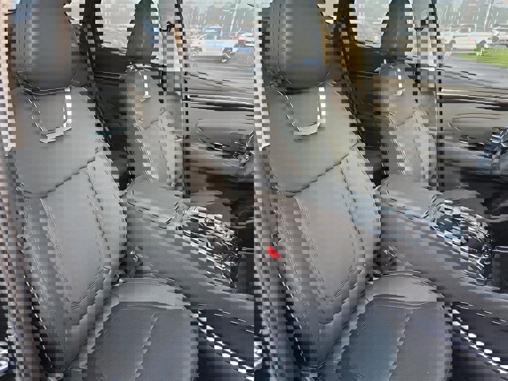 Used 2022 Hyundai Tucson Limited image 25