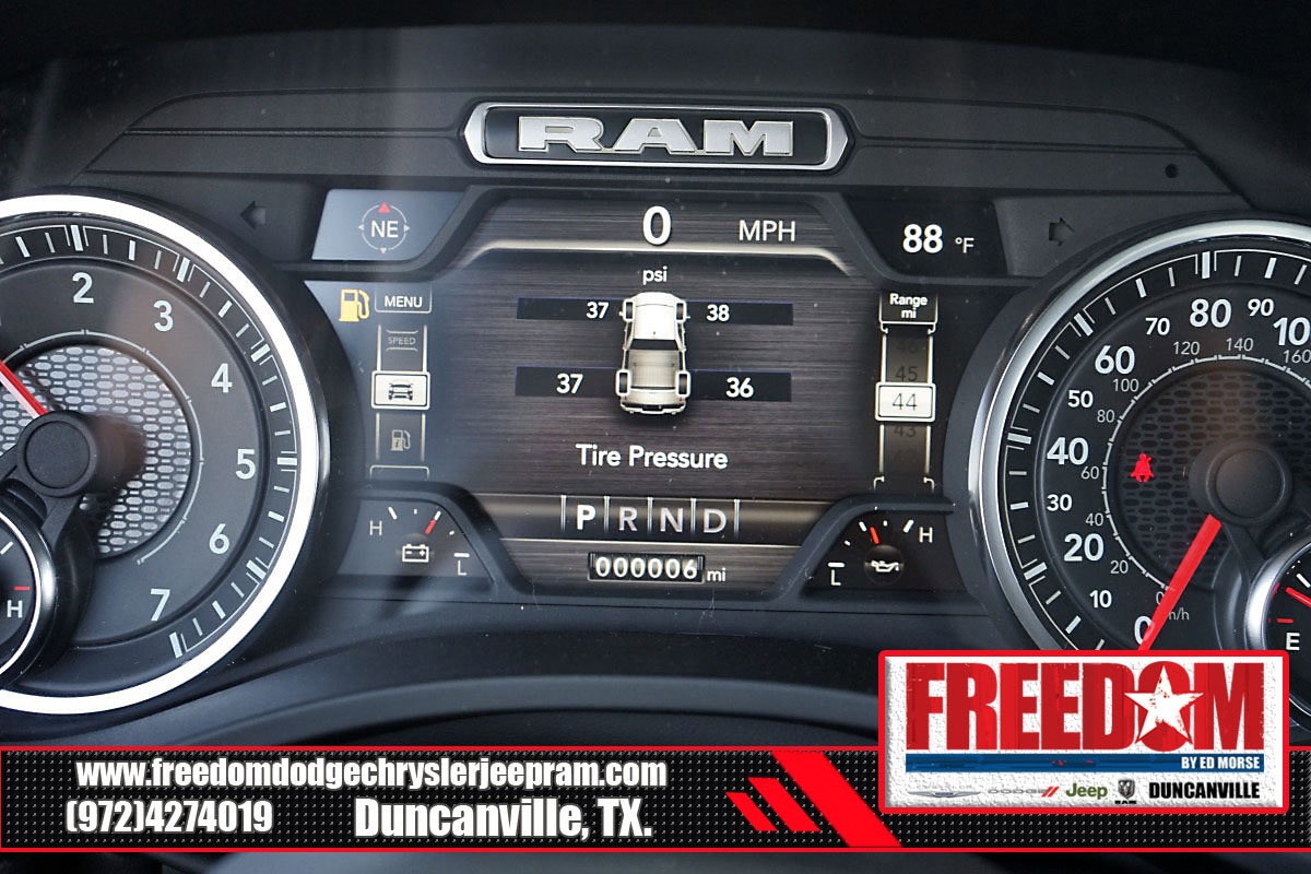 New 2023 RAM 1500 Laramie image 32